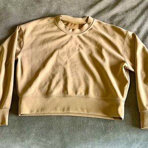 Lululemon — Perfectly Oversized Cropped Crew, Size 6